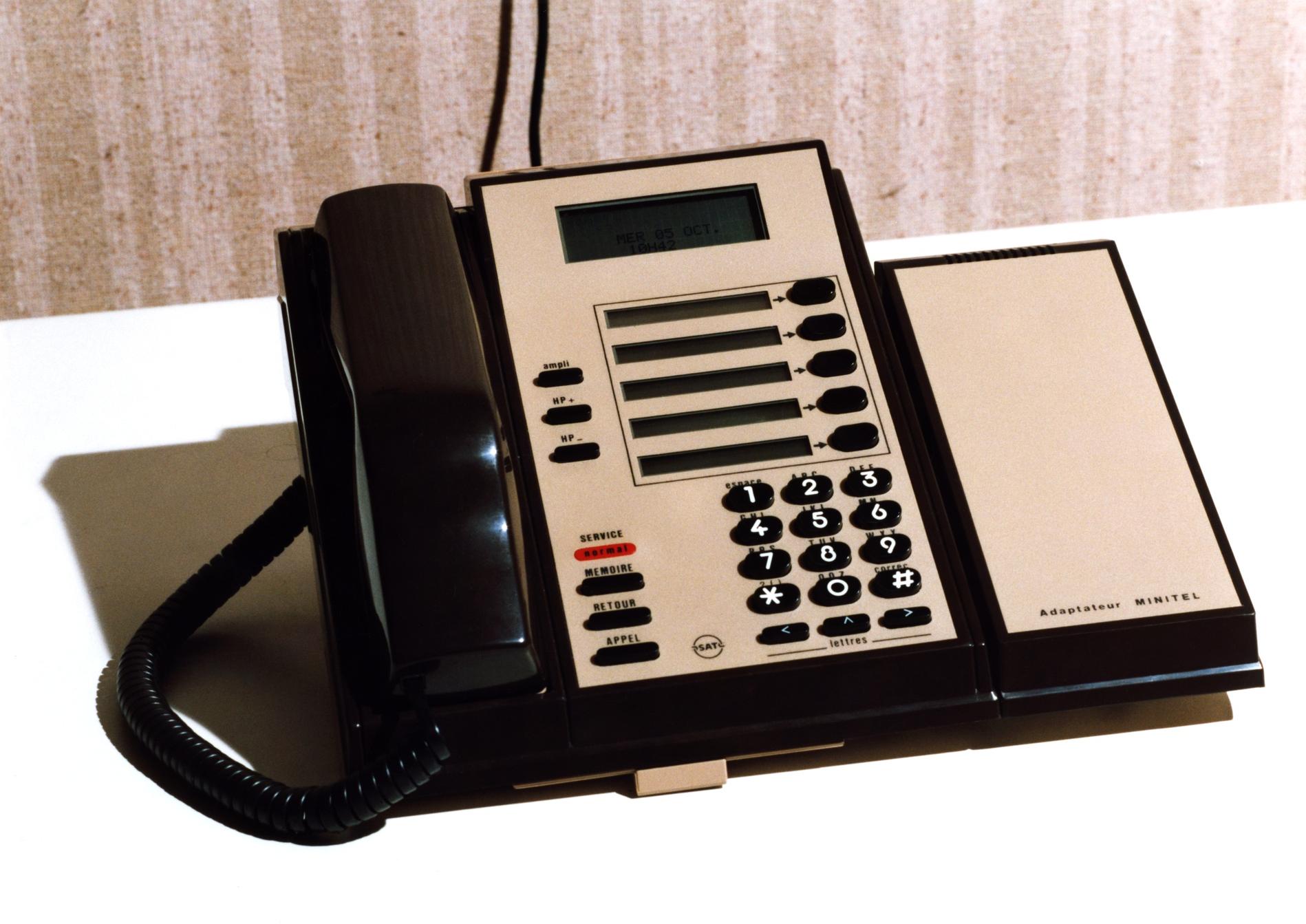 1988.10.05TelephonePhilipsSatRNIS
