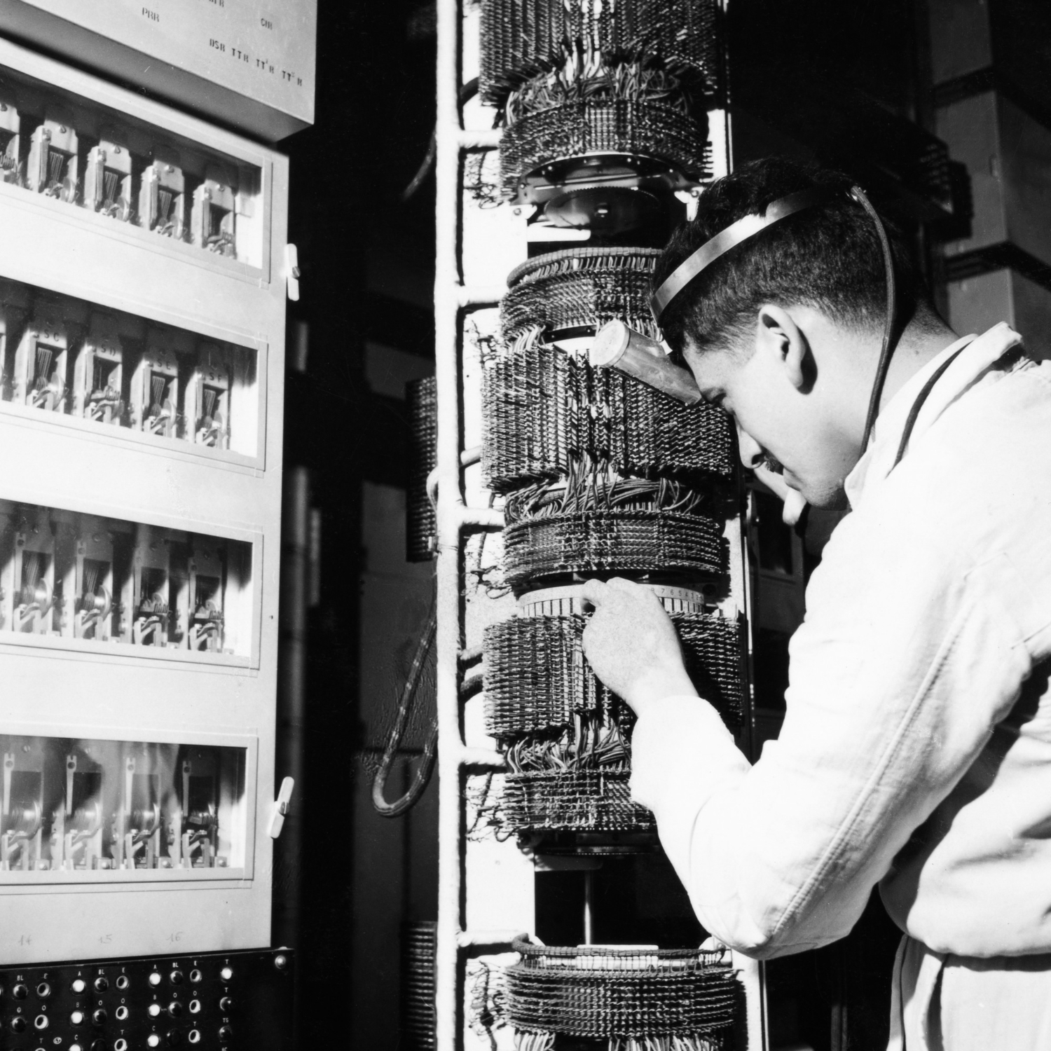 1956.02NodalDaboutArriveeRotary7A1Num3330.135