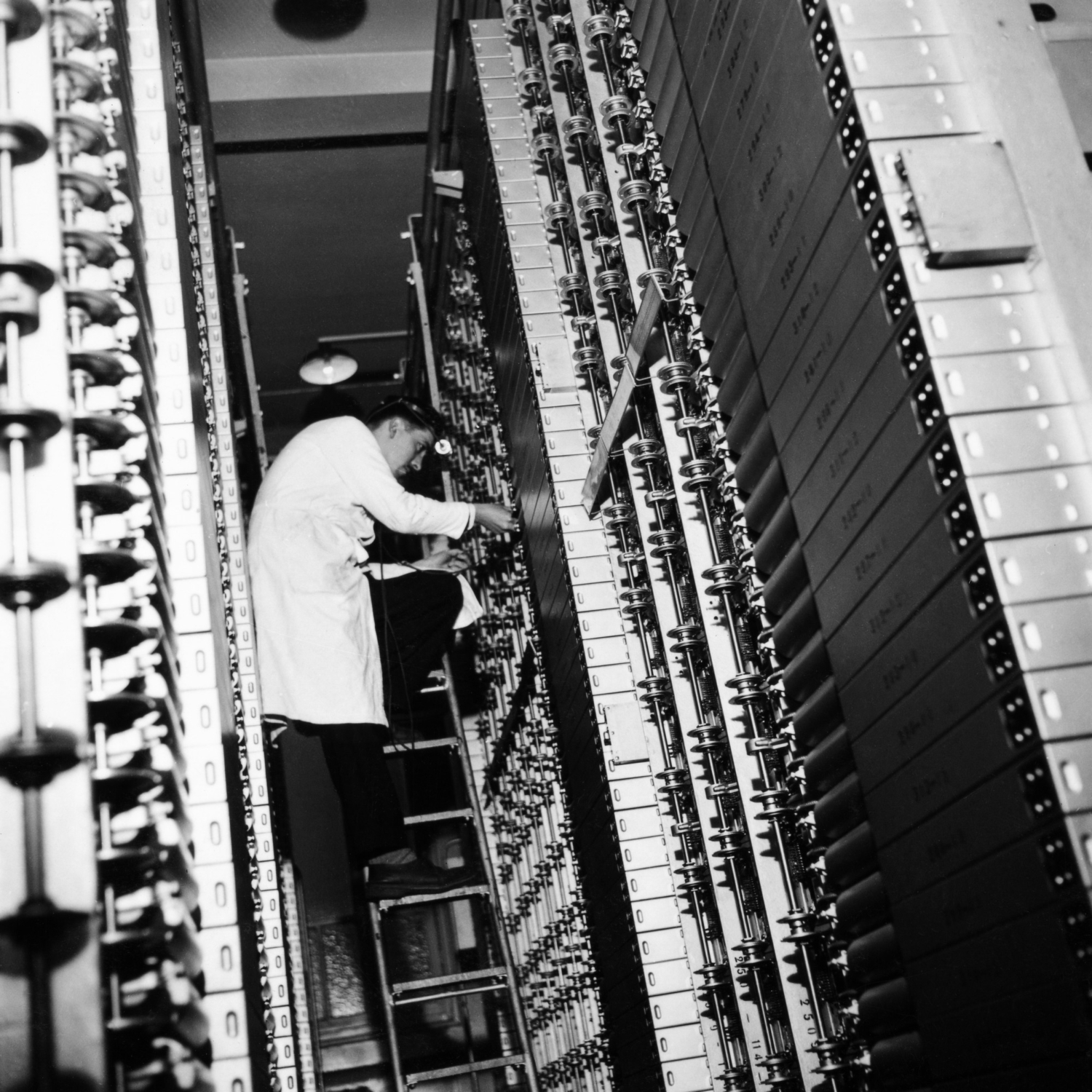 1956.02NodalDaboutArriveeRotary7A1Num3330.140