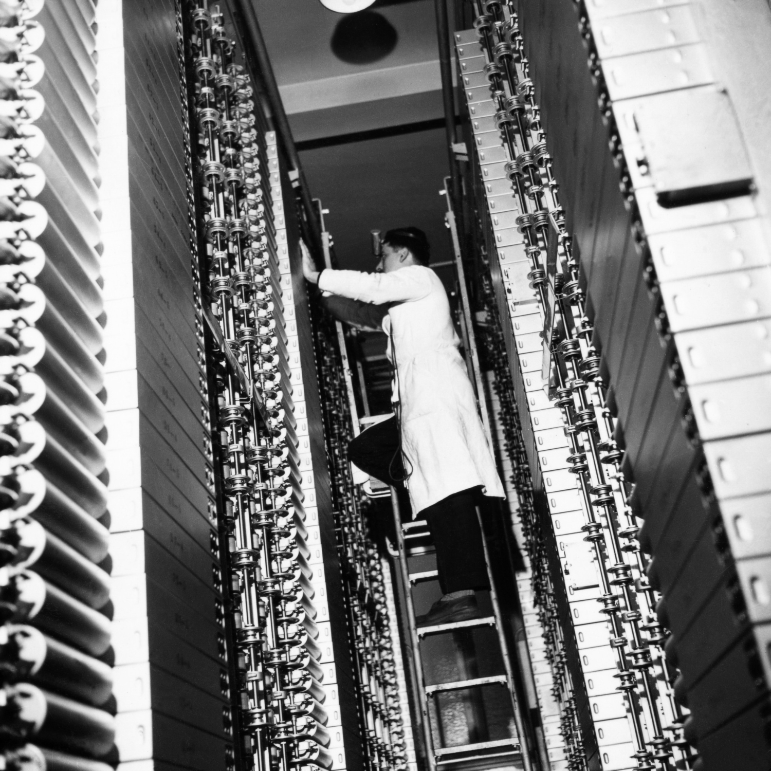 1956.02NodalDaboutArriveeRotary7A1Num3330.145